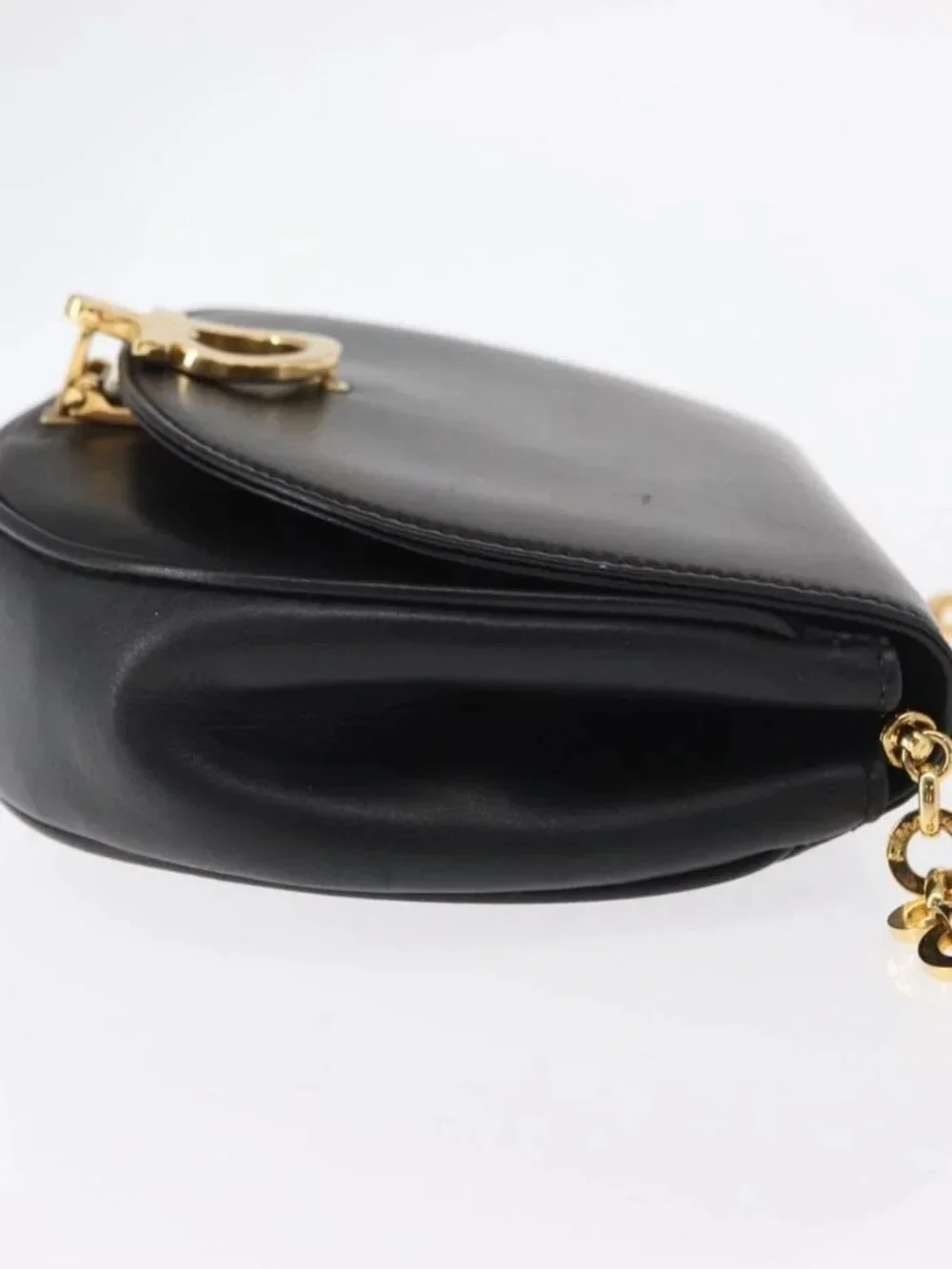 Salvatore Ferragamo Chain Gancini Shoulder Bag Leather Black Gold Auth 161032